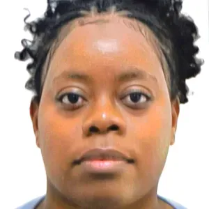 Aide-soignante diplômée à Reims