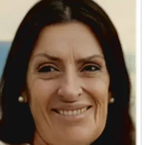Cuidadora com experiencia de 7 anos num Lar