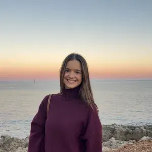 Étudiante pour garder vos loulous :)