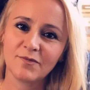 Ménage à domicile.