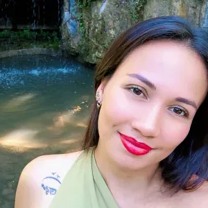 Disponible pour faire le ménage et/ou garder les enfants