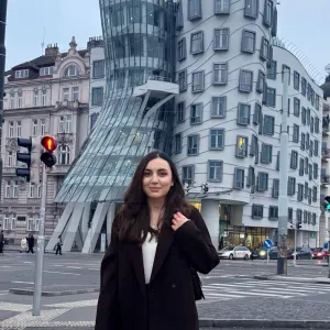 Full time or part time babysitter 