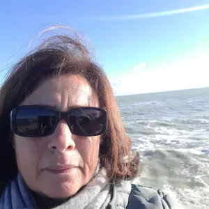 Baby-sitter expérimentée  Dourdan 