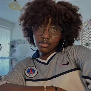 cherche job en baby-sitting/animation