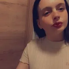 Je cherche un poste en tant que femme de ménage.