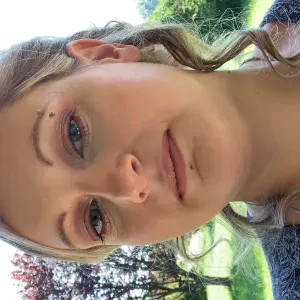 Aide-soignante diplômée cherche emploi d'auxiliaire de vie