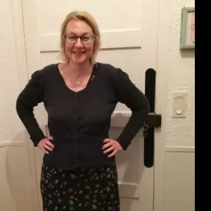 Garde d enfant au domicile des parents disponible 😊