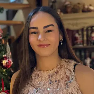 Baby-sitter disponible dans le 28 et ses alentours