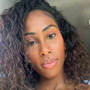 Aide à la personne pour personnes âgées 