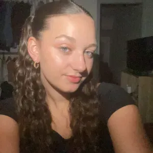 Baby sitter sérieuse et motivée 18 ans