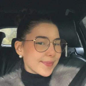 Étudiante recherche petits jobs dans le ménage.