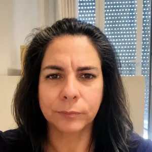Colf esperta con referenze a Milano