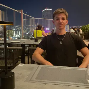 baby-sitter proche de chez vous!