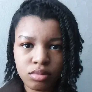 Baby-sitter expérimenté à Suresnes 