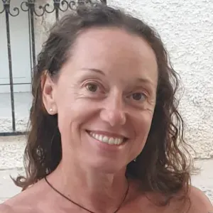 Aide à domicile & compagnie – sérieuse et bienveillante