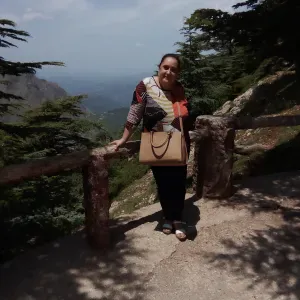 Bonjour je suis disponible pour faire le ménage le weekend.