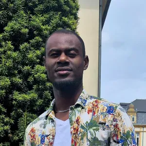 Language Tutor (English, French, German)