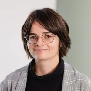 Étudiante donne cours et soutien scolaire