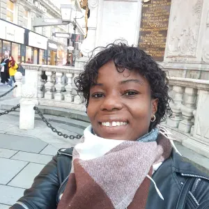 Experienced babysitter looking for a job