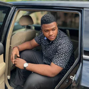 Committed tutor in English and French 