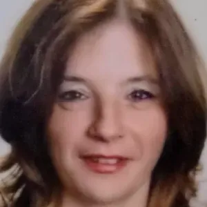 Seria e affidabile assistente di cura 