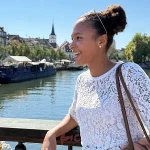 Baby-Sitter sérieuse et disponible 