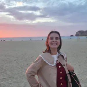 Médica recém formada à procura de rendimento extra