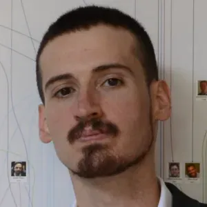 Cuidador de personas mayores para contratar en Murcia