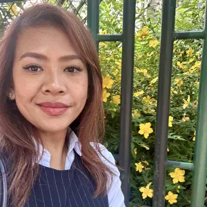 Baby-sitter anglophone et dynamique