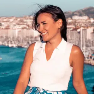 Baby-sitter expérimentée et passionnée 