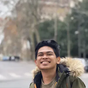 Dog walker and pet sitting services for all types of pet