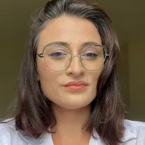 Présence et écoute – Dame de compagnie bienveillante