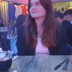 Baby-sitter expérimenté à Montaigu 