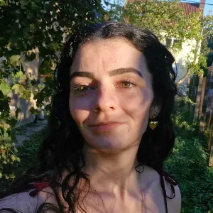 Baby-sitter expérimenté à Versailles 