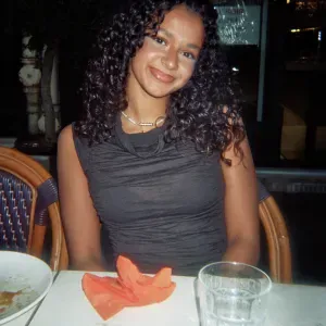 Baby-sitter étudiante très disponible et expérimentée  ! 