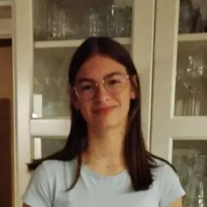 Baby-sitter disponible à Paris 