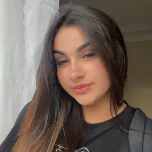 Babá jovem de confiança, confiança de cuidado diário 