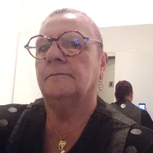 AIDE A DOMICILE AIDE A DOMICILE VIVI 85