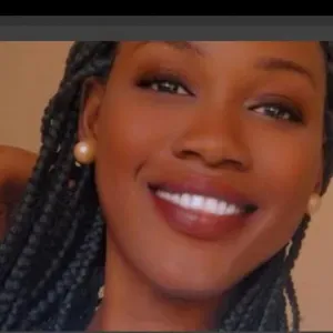 Educatrice spécialisée dans le domaine de l'enfant.