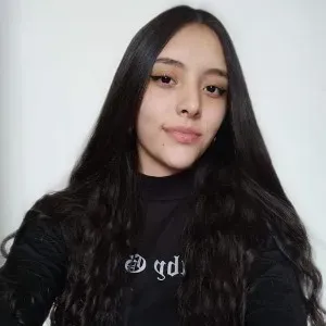 je suis disponible pour vous aider