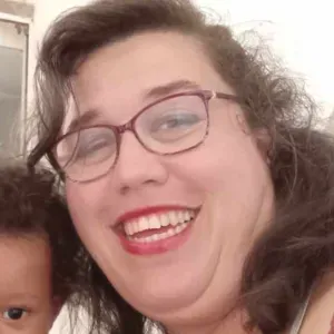 Future assistante maternelle titulaire du CAP PE