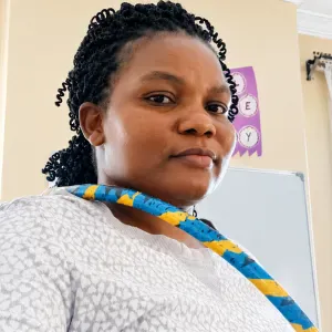 Experienced baby sitter in Zimbabwe .