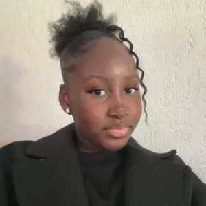 Baby sitter avec expérience familiale à Vallauris ect…