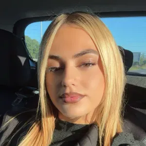 Baby-sitter douce et responsable