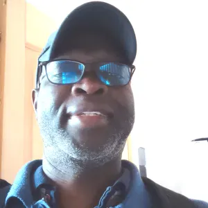 AIDE a domicile . Bienveillance. Compétences ponctualité 