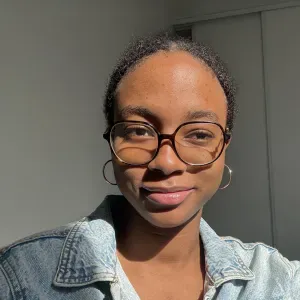 Garde d'enfants fiable et expérimentée 