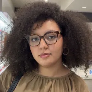 Baby-sitter disponible et motivée à Paris et ses alentours