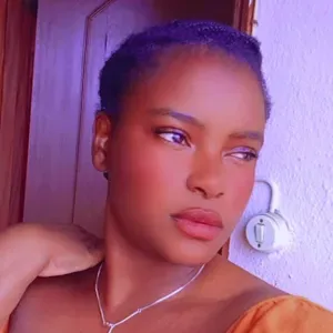 Babysitter, limpezas domésticas.