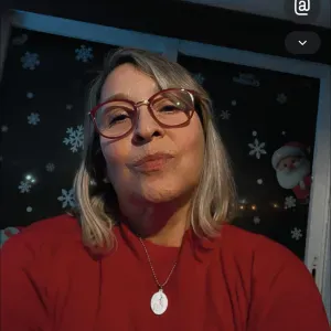 🌟 Babysitter com dedicação e carinho