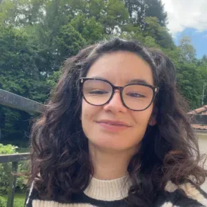 Baby- sitter expérimentée Corrèze 